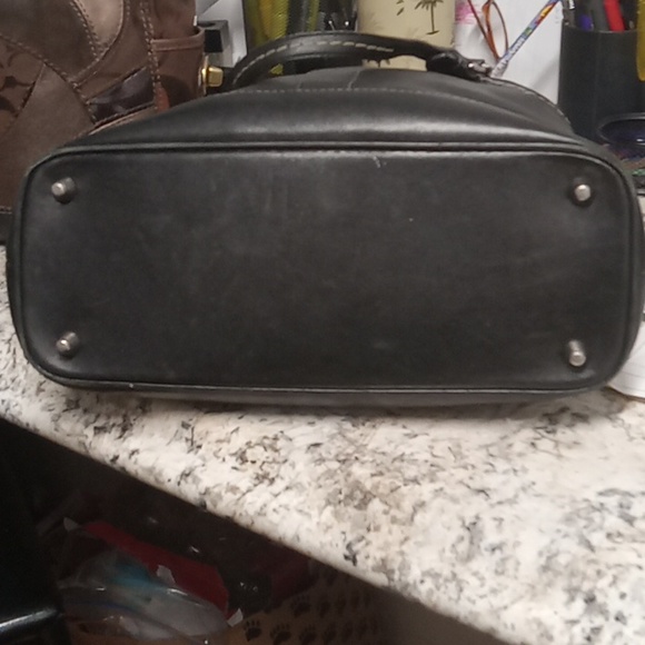 Coach authentic vintage black leather Hamptons handbag - Picture 8 of 16